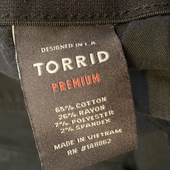 Torrid Sky High Skinny Premium Distressed Jeans 20 Tall - Picture 13 of 16